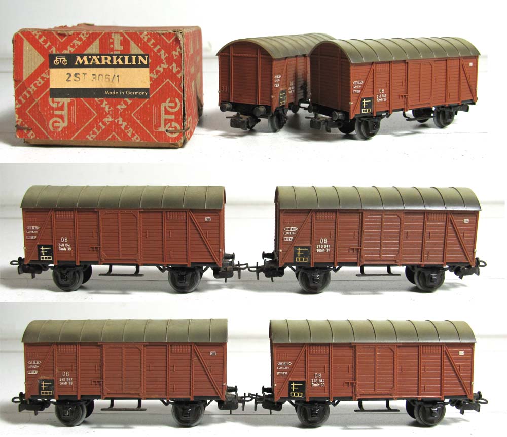 MARKLIN HO GAUGE 306/1 PAIR OF COVERED GOODS WAGONS